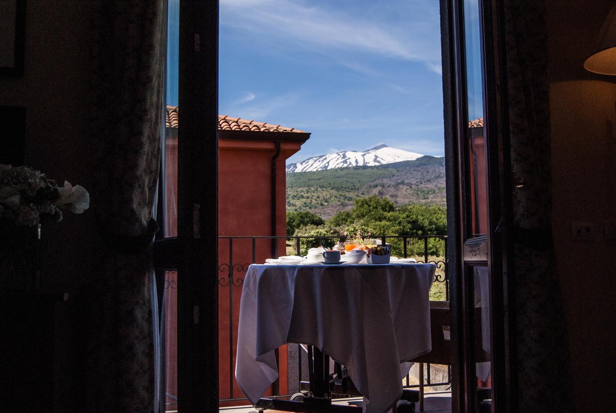 Picciolo Etna Golf Resort & Spa, Curio Collection By Hilton Castiglione De Sicilia Exterior photo