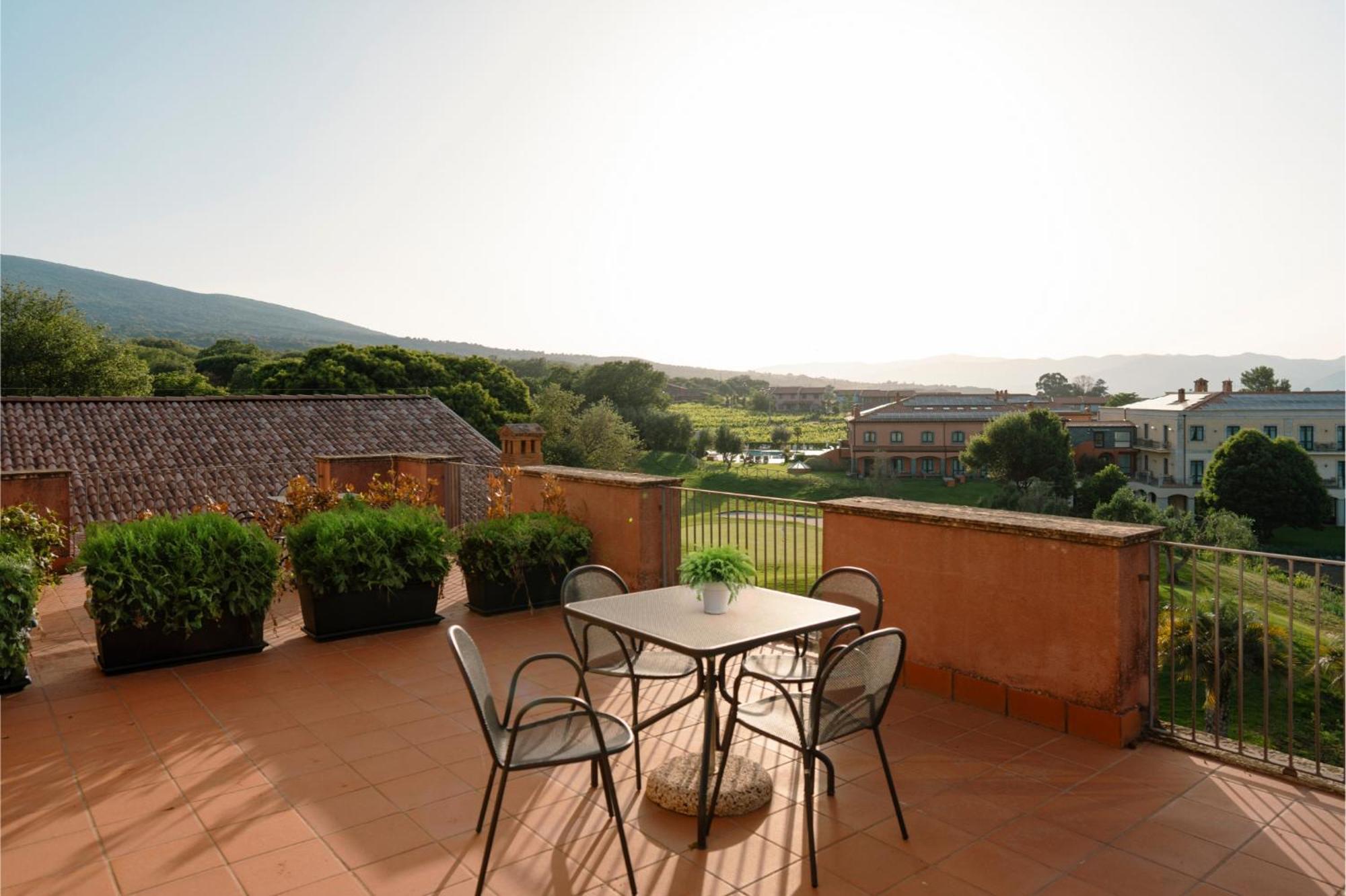 Picciolo Etna Golf Resort & Spa, Curio Collection By Hilton Castiglione De Sicilia Exterior photo